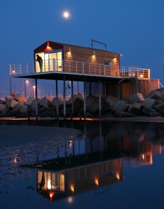 Il trabocco restaurato si affaccia sul Porto canale di Pescara